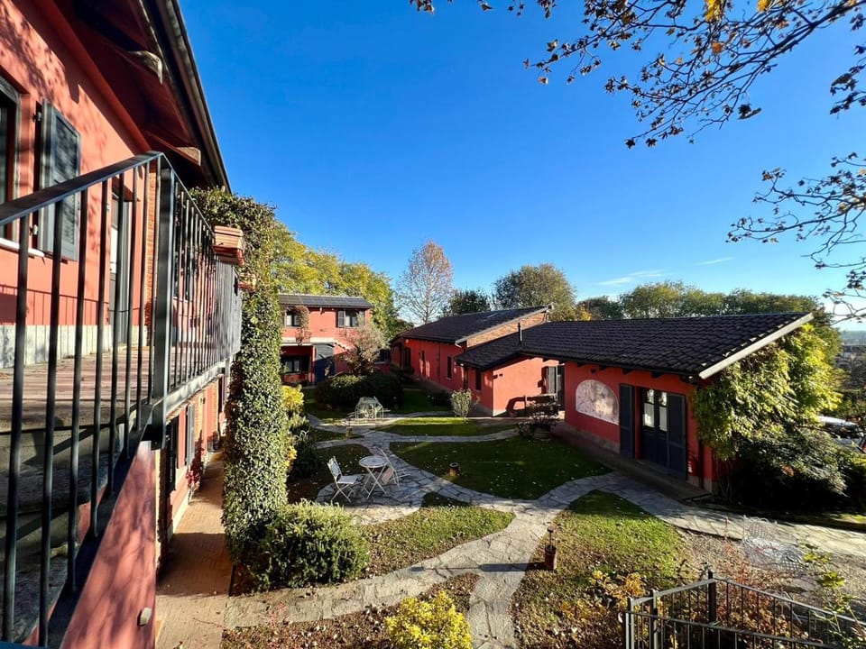 Le Serre Suites & Apartments Apartment hotel in Piedmont