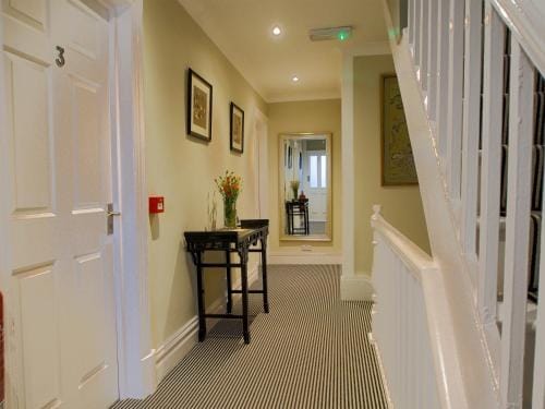 Riverbank Bed and Breakfast Hotel in Treflys