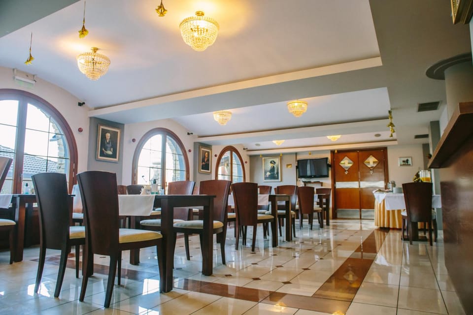 Grand Hotel Dentro Hotel in North Macedonia
