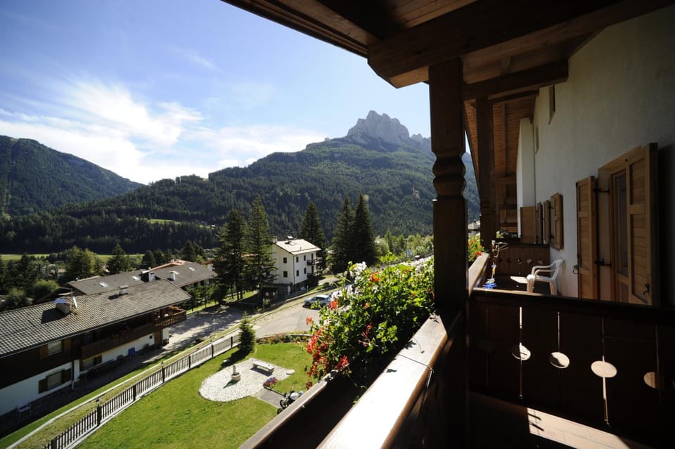 Alpine Touring Hotel-petfriendly Hotel in Pozza di Fassa