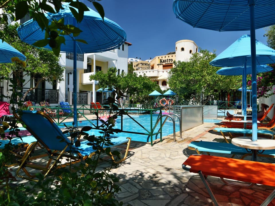 Kastro Studios Apartments Hotel in Myrtos