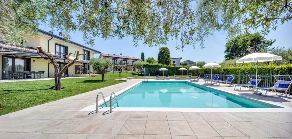 Oleandro Holiday Apartments Hotel in Bardolino