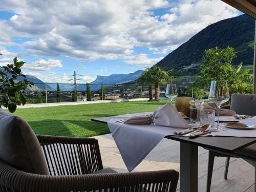 Hotel MARIA THERESIA adults-only Hotel in Algund