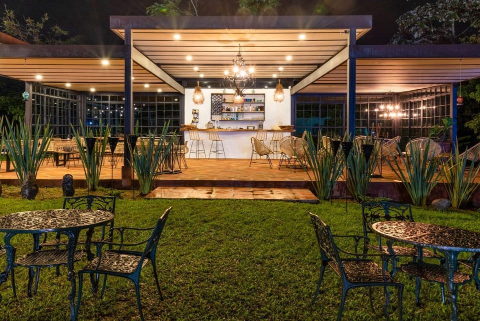 Bar/lounge