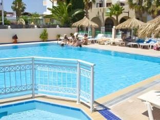 Zouboulia Apartments Hotel in Kardamena