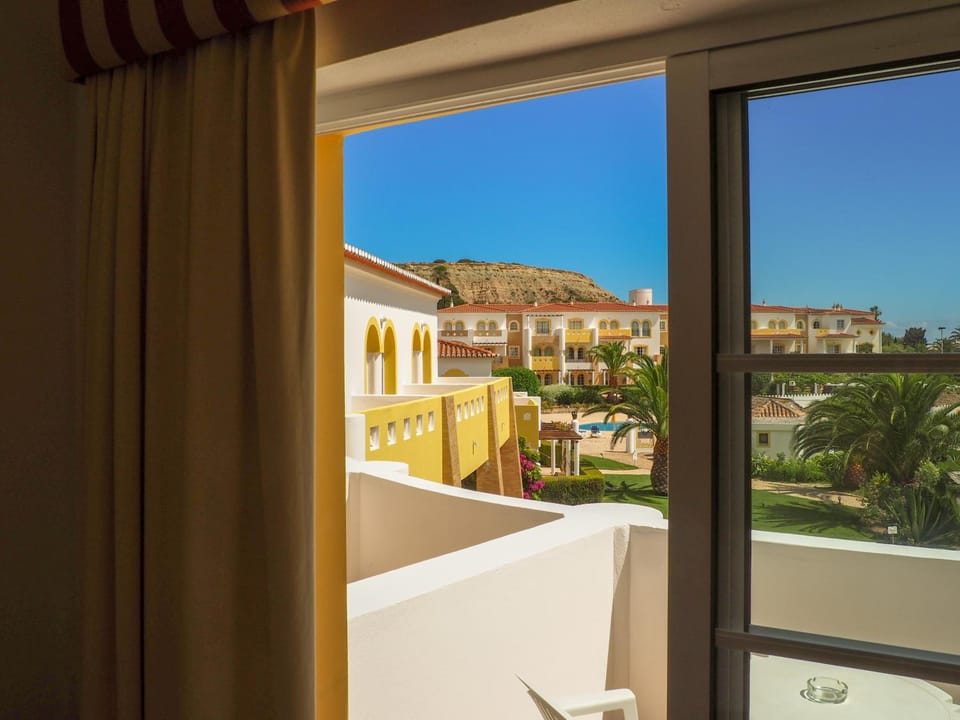 Club House CVL Hotel in Luz