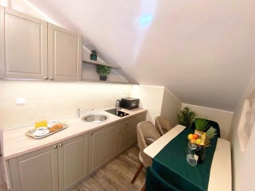 D & Sons Apartments Hotel in Kotor