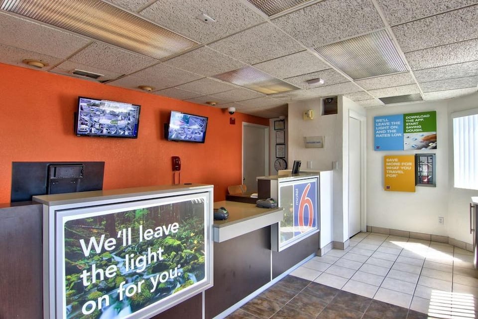 Motel 6 Hotel in Florin