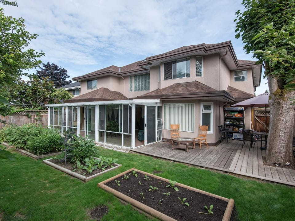 Fraser River Richmond Bed and Breakfast Hotel in Richmond