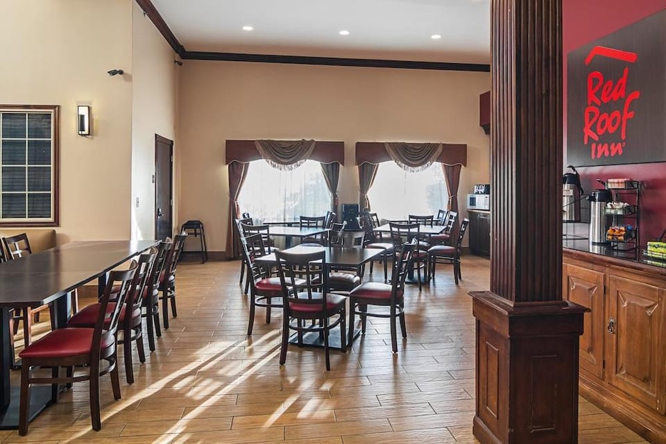 Best Western Palace Inn Hotel in Orion Township