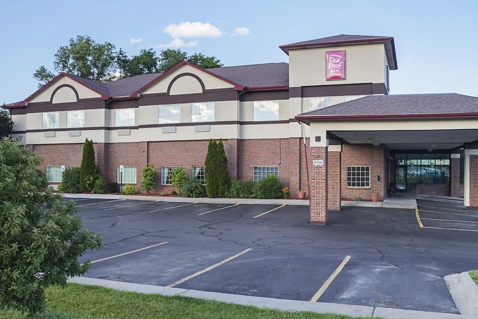 Best Western Palace Inn Hotel in Orion Township