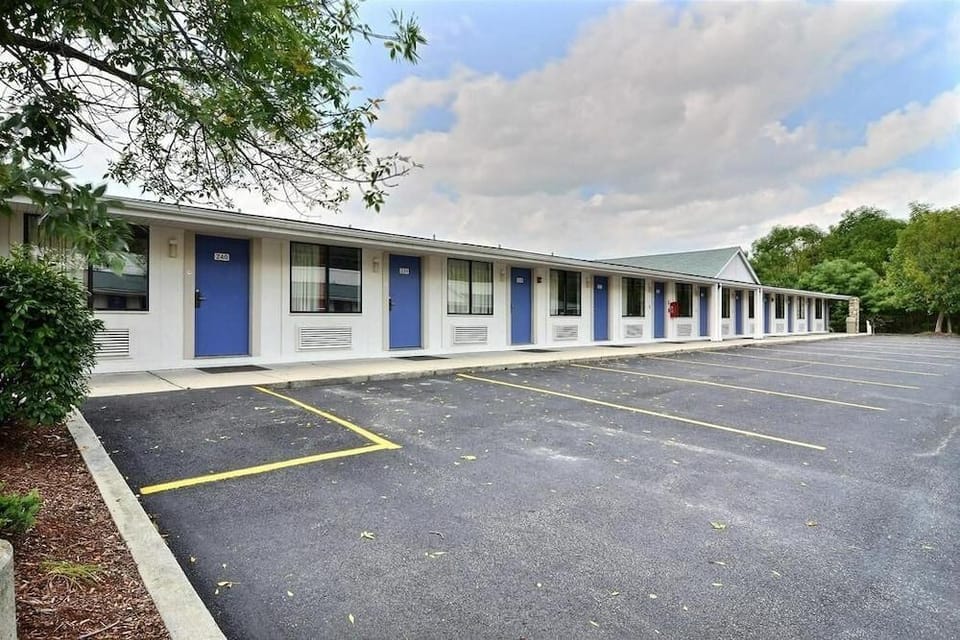 Motel 6 Hotel in Altoona