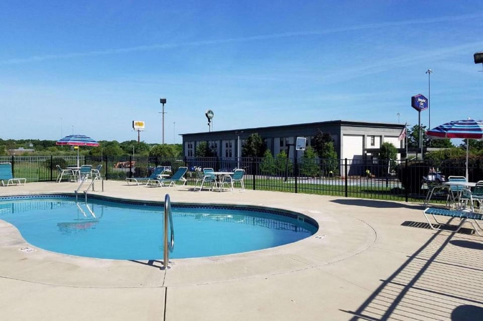 Quality Inn Austintown-Youngstown West Hotel in Austintown