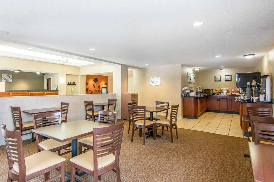Spark by Hilton Fredericksburg Southpoint Hotel in Spotsylvania County