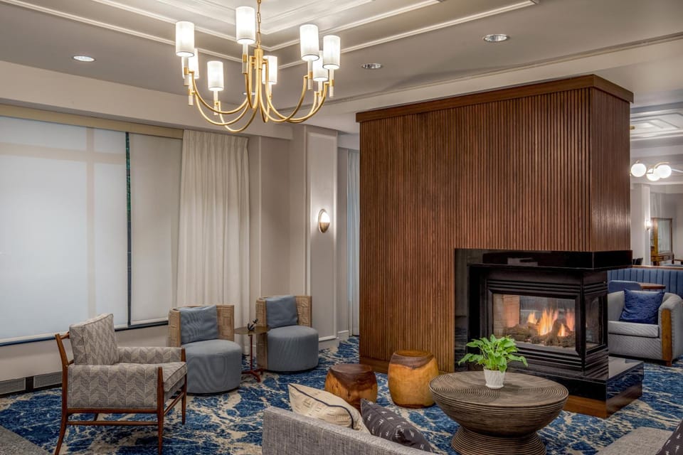 Shared lounge/TV area