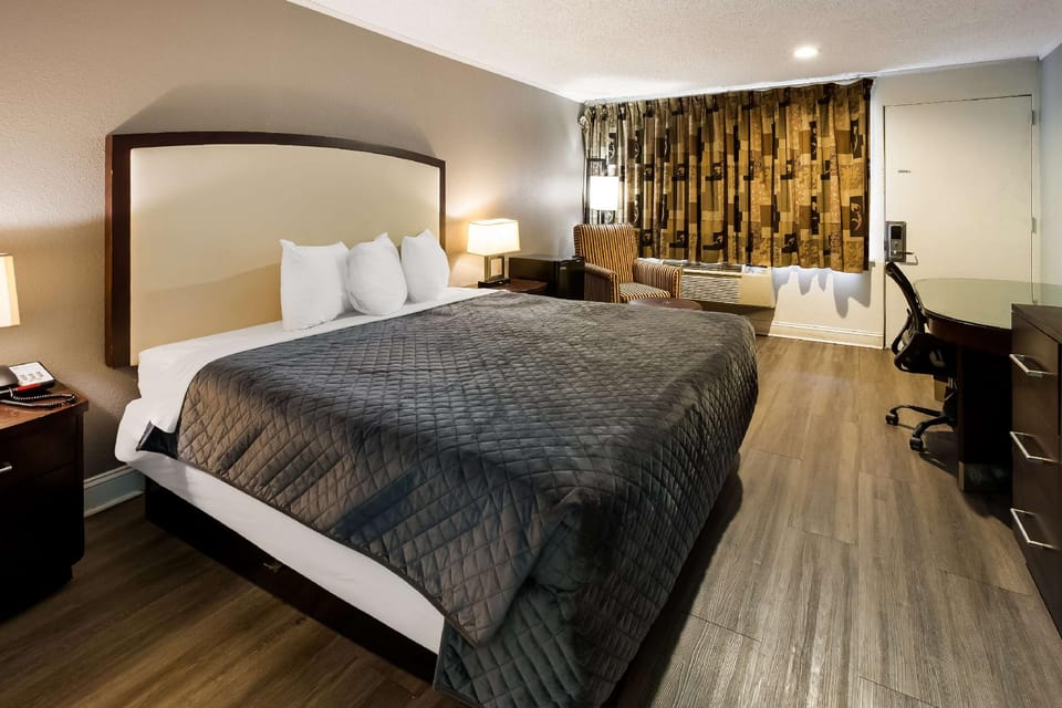 Guestroom