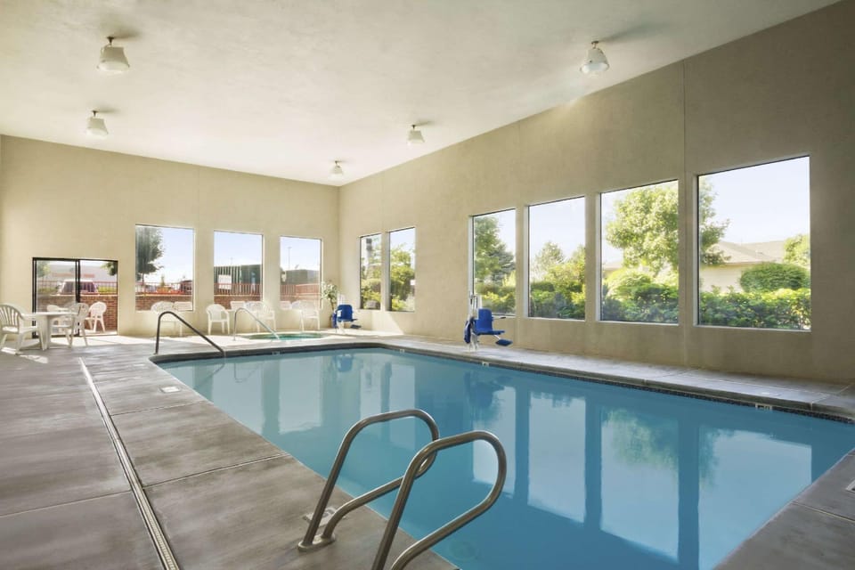 Hot tub