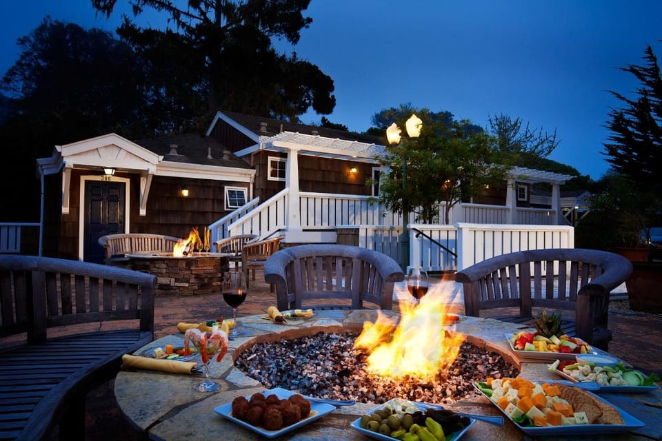 Lighthouse Lodge & Cottages Hotel in Pacific Grove