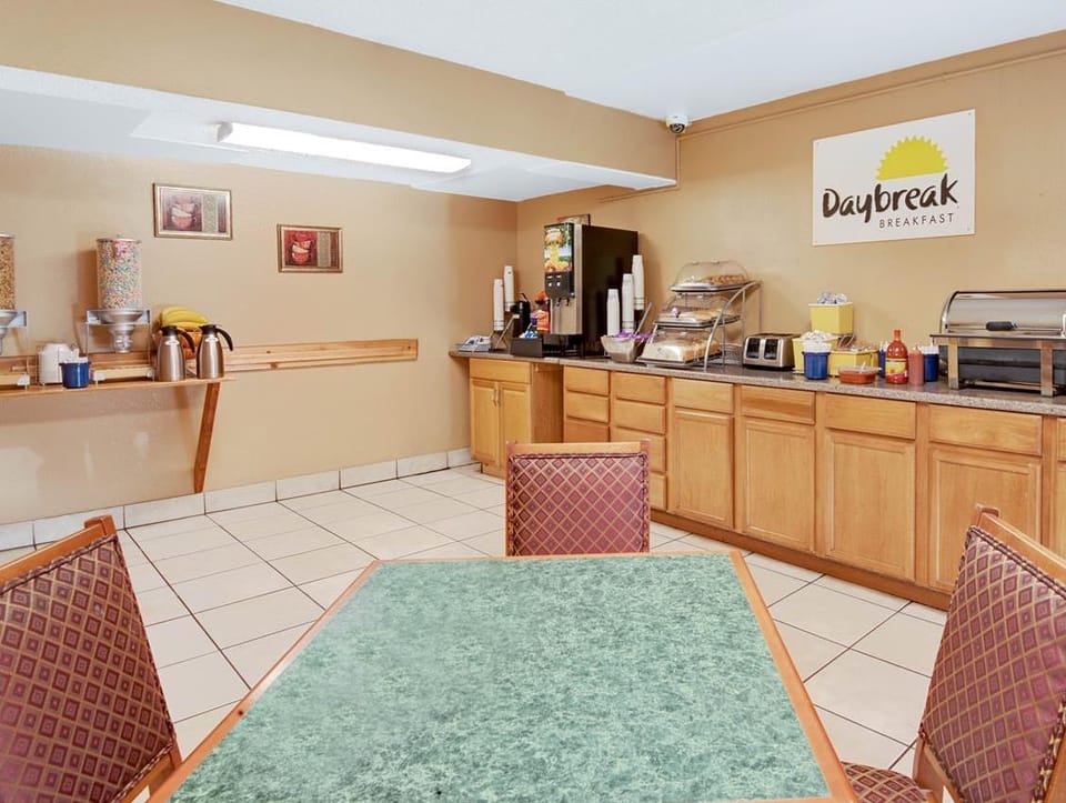 Days Inn by Wyndham El Paso Airport East Hotel in Ciudad Juarez