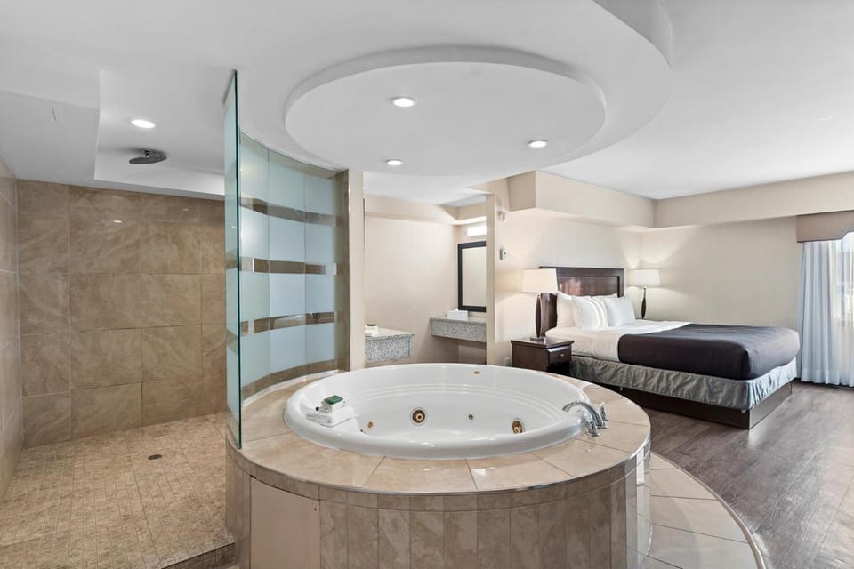 Travelodge by Wyndham Saskatoon Hotel in Saskatoon