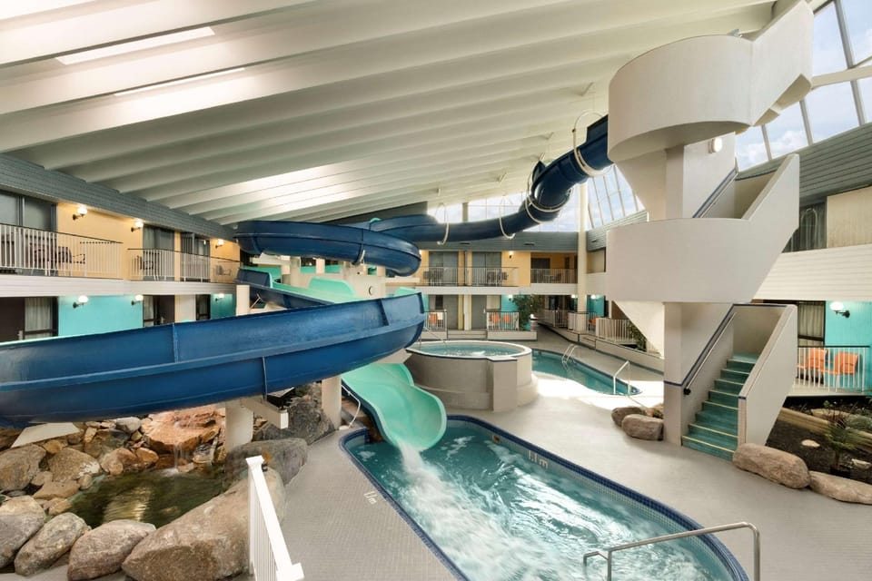 Travelodge by Wyndham Saskatoon Hotel in Saskatoon
