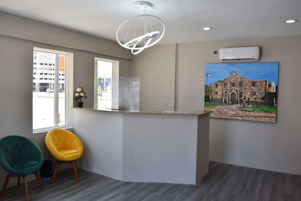 Days Inn by Wyndham San Antonio Alamo/Riverwalk Hotel in San Antonio