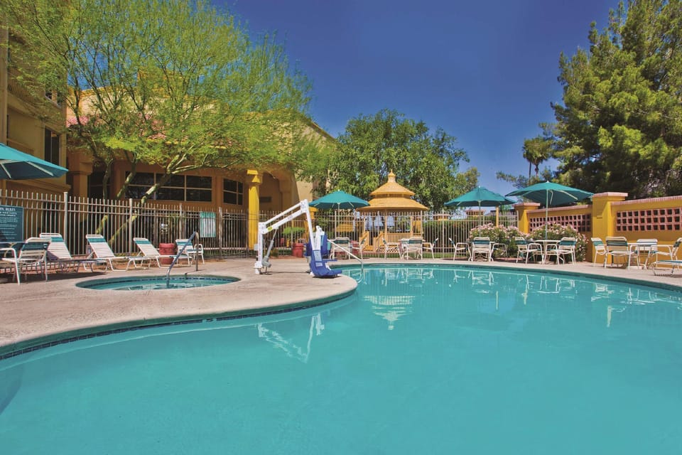 La Quinta Inn & Suites by Wyndham Tucson Airport Hotel in Tucson
