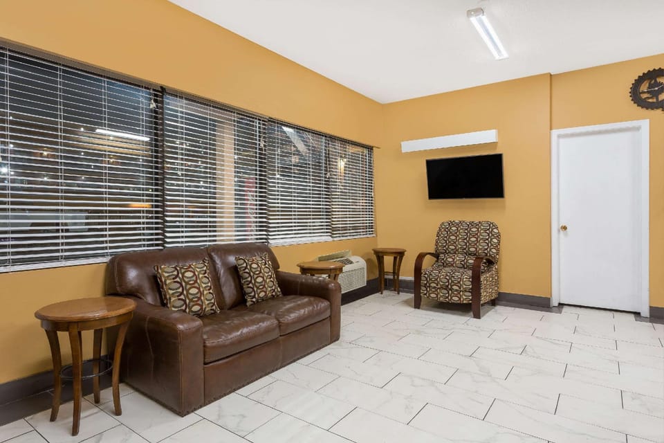 Travelodge by Wyndham Reno Hotel in Reno