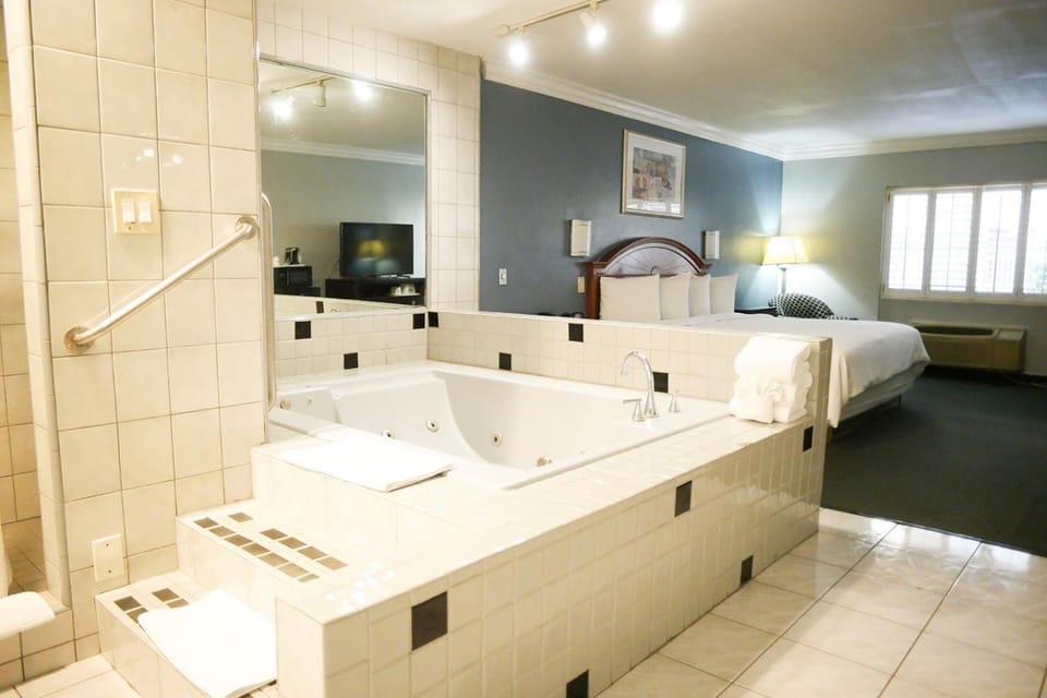 Days Inn by Wyndham West Covina Hotel in Covina