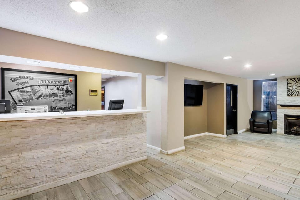 Super 8 By Wyndham Indianapolis/Ne/Castleton Area Hotel in Castleton