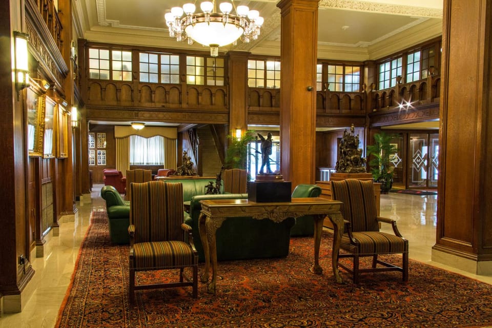 Missouri Athletic Club Hotel in Saint Louis