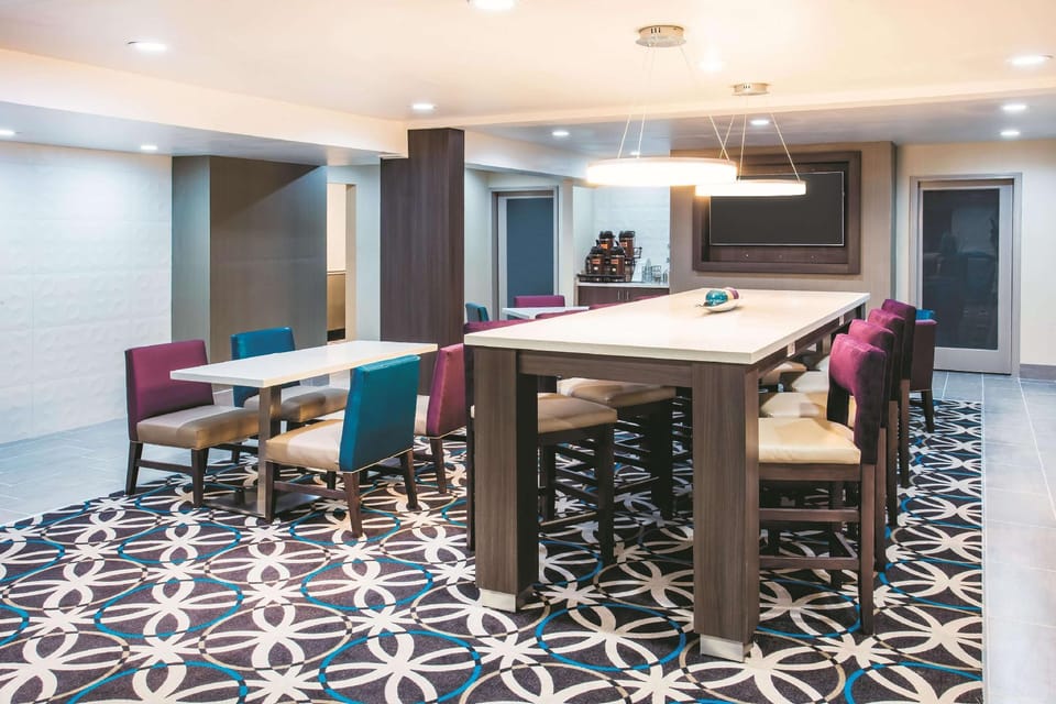 La Quinta Inn & Suites by Wyndham Cincinnati NE - Mason Hotel in Ohio