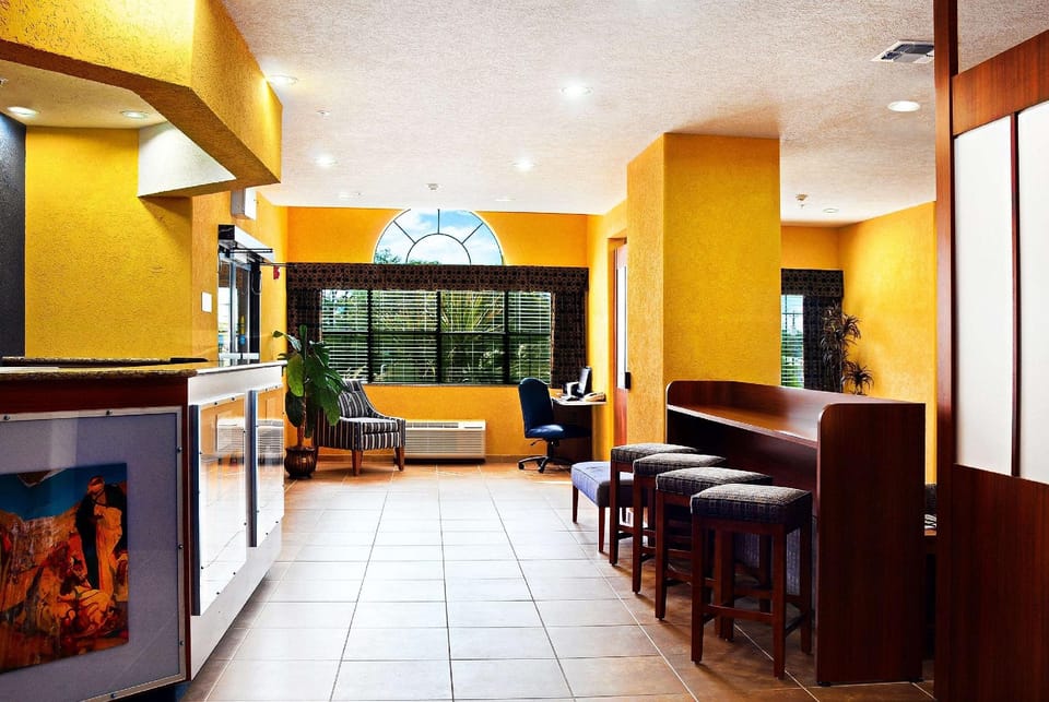 Microtel Inn & Suites by Wyndham New Braunfels Hotel in New Braunfels