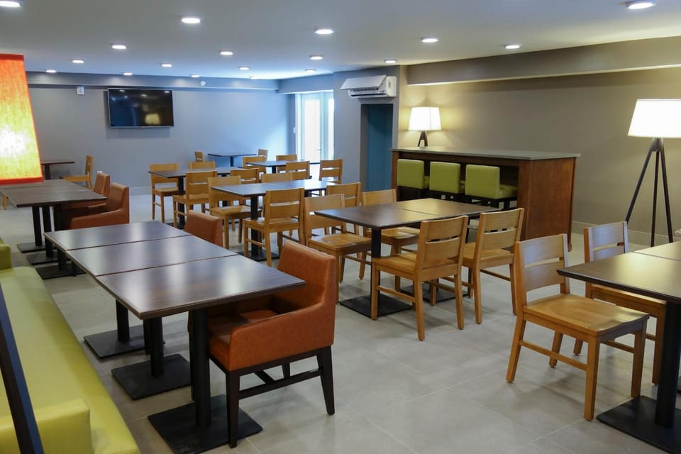 Shared lounge/TV area