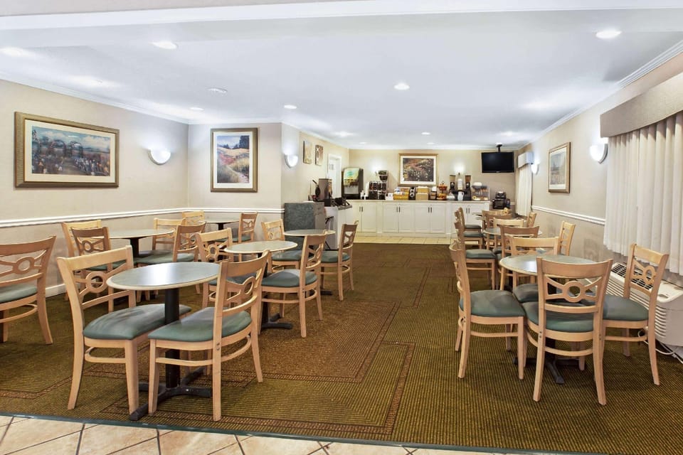 La Quinta Inn by Wyndham Detroit Canton Hotel in Canton