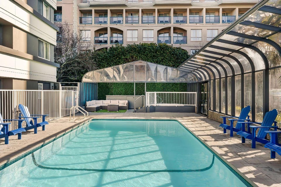 Days Inn by Wyndham Victoria On The Harbour Hotel in Victoria