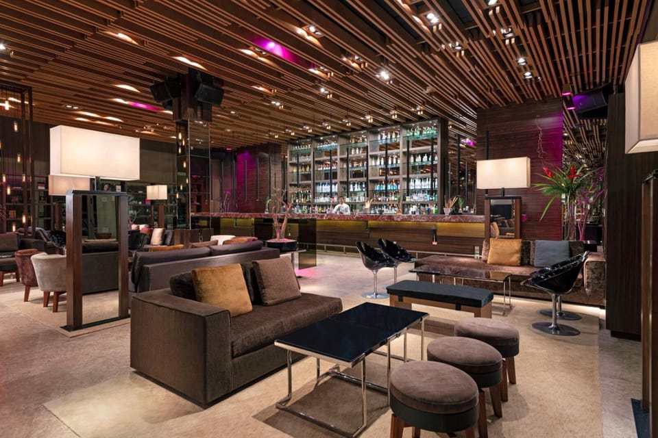 Bar/lounge