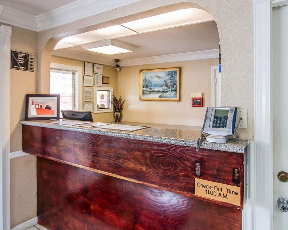 Econo Lodge Richmond Hill Hotel in Richmond Hill