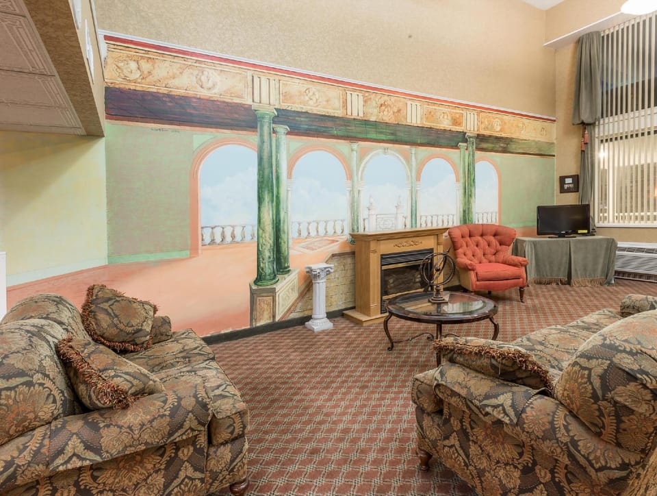 Days Inn by Wyndham Columbus IN Hotel in Columbus