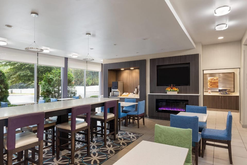 La Quinta Inn & Suites by Wyndham Chattanooga - Lookout Mtn Hotel in Chattanooga