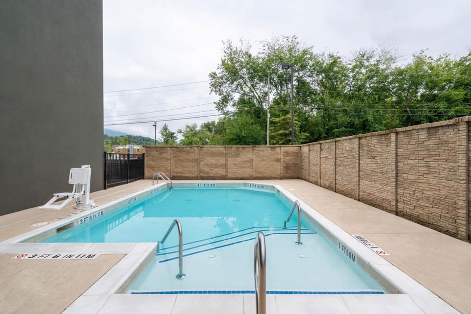 La Quinta Inn & Suites by Wyndham Chattanooga - Lookout Mtn Hotel in Chattanooga