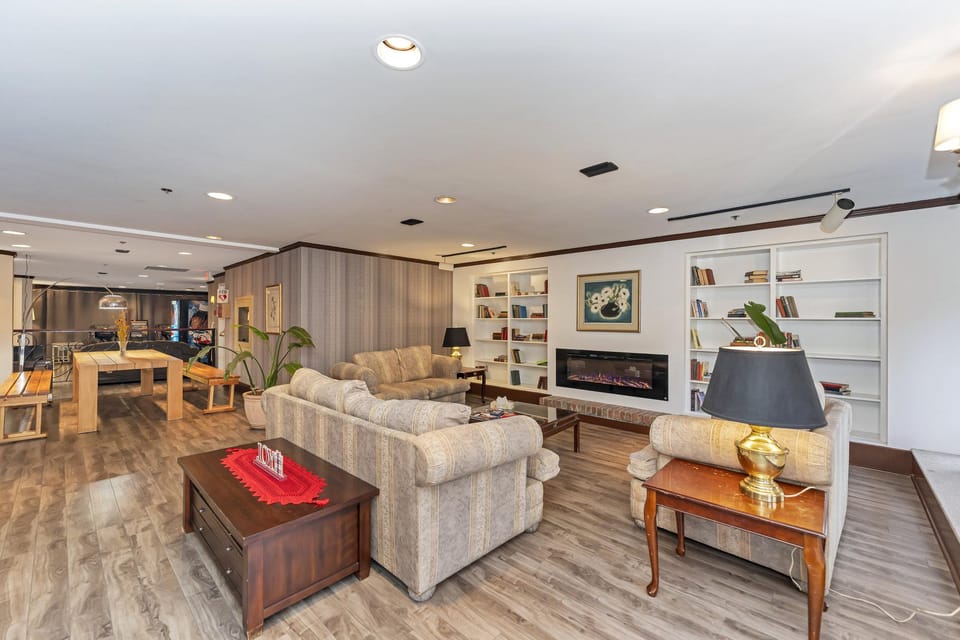 The Bedford Regency Hotel Hotel in Victoria