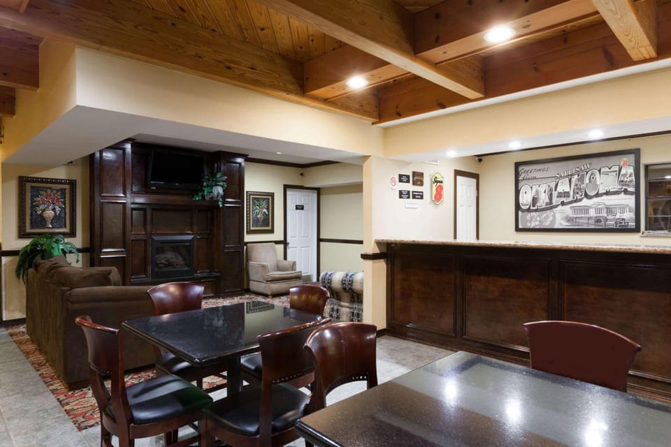 Super 8 By Wyndham Sallisaw Hotel in Ozark Mountains