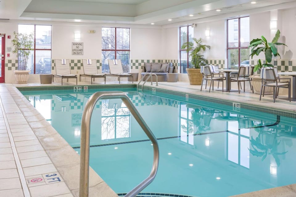DoubleTree by Hilton Boston Logan Airport Chelsea Hotel in Chelsea