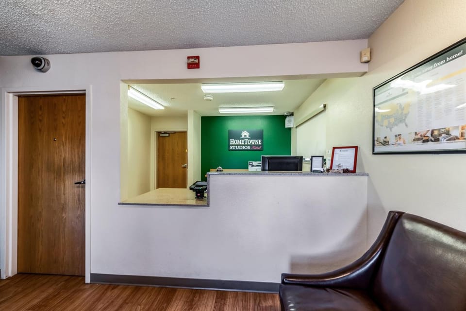 HomeTowne Studios Austin Hotel in Cedar Park