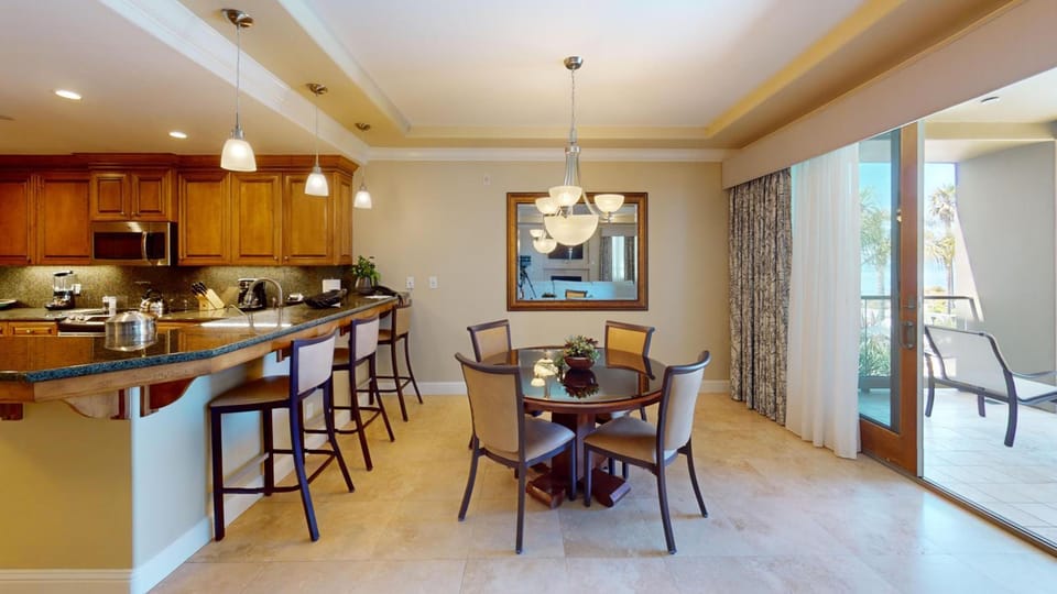 Dolphin Bay Resort and Spa Resort in Pismo Beach