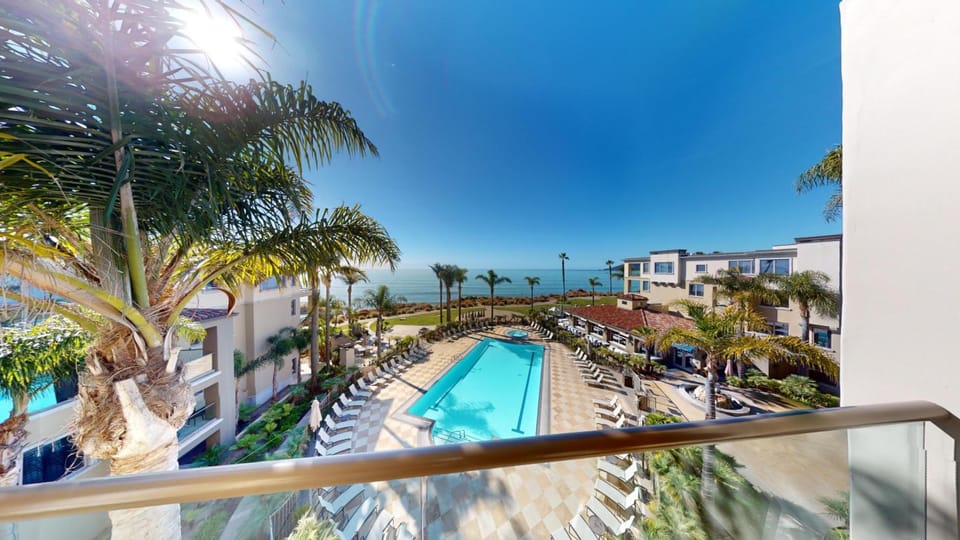 Dolphin Bay Resort and Spa Resort in Pismo Beach