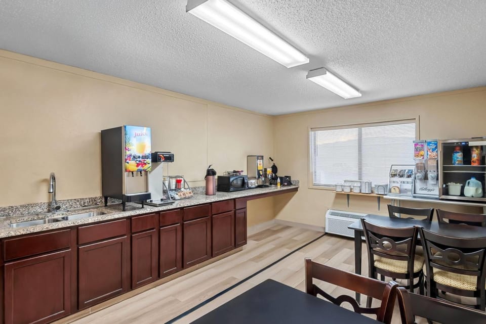 Super 8 By Wyndham Jefferson Hotel in Iowa
