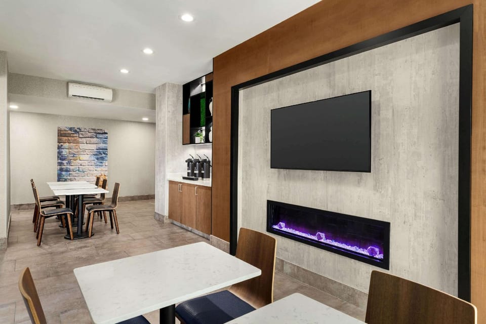 La Quinta Inn & Suites by Wyndham Salem OR Hotel in Salem