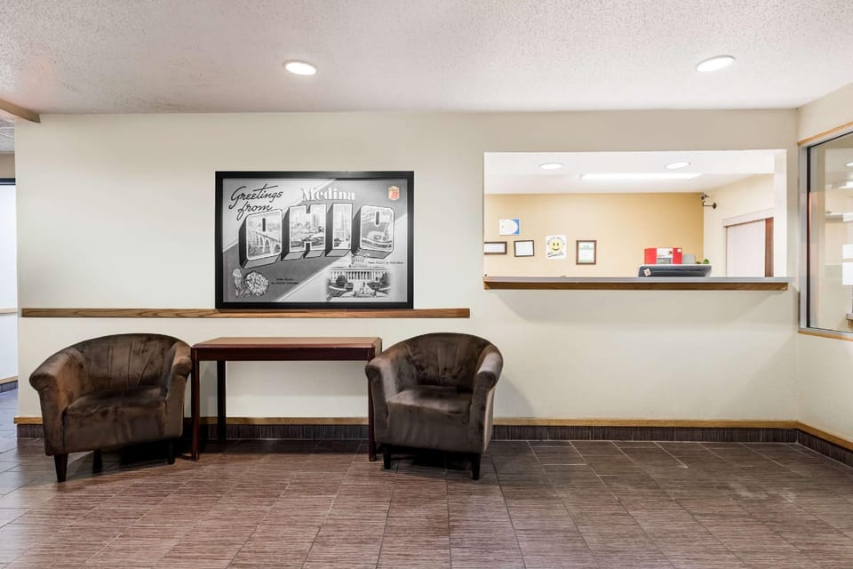 Super 8 By Wyndham Medina Hotel in Ohio